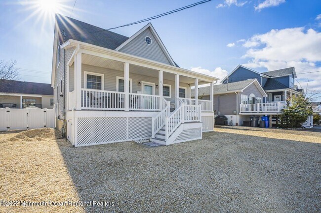 Photo - 231 Harding Ave