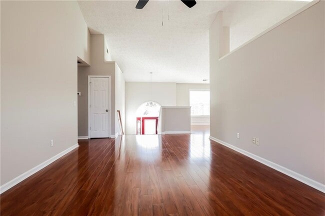 Photo - 535 Saddle Ridge Dr