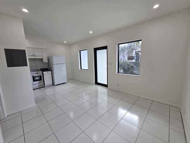 Photo - 3720 Morton Ave