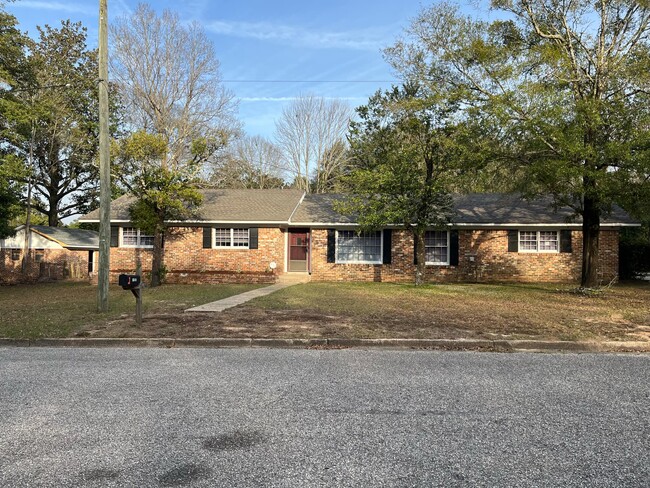 Photo - 1950 Highland Forest Dr House