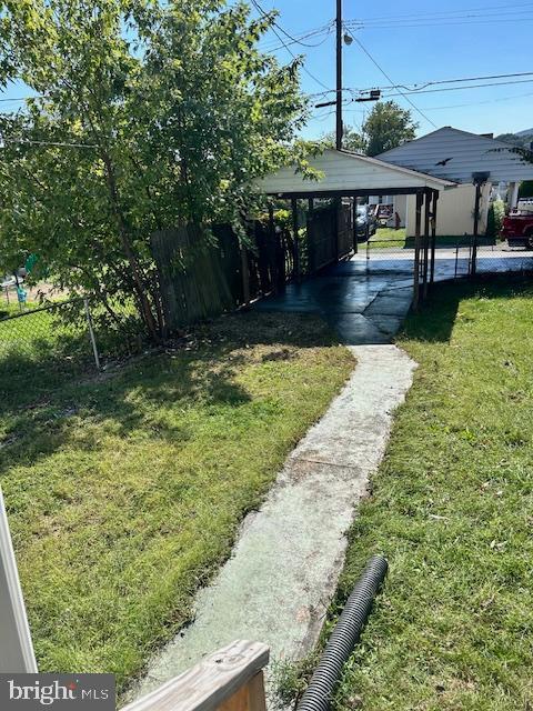 Photo - 215 Elder St