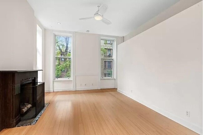 Building Photo - 71 Orange St Rental