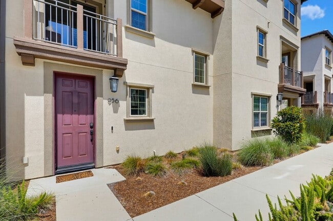 Photo - 956 Blackstone Dr