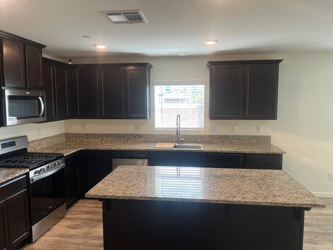 Photo - 5545 W Saginaw Way