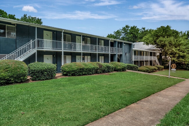 Glen Iris Arms - Glen Iris Arms Apartments