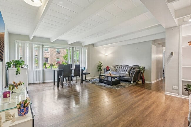 Photo - 2142 W Rosemont Ave Unit 1A