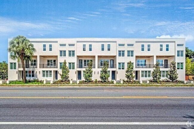 Building Photo - 4917 N Nebraska Ave Rental