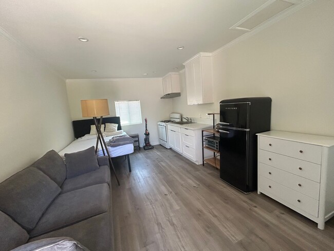 Photo - 4826 Coolidge Ave Casa Unidad #B
