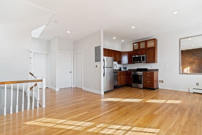 Photo - 64 West Cedar St Unit 6