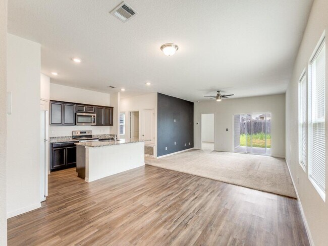 Photo - 14224 Jeannette Rankin Rd