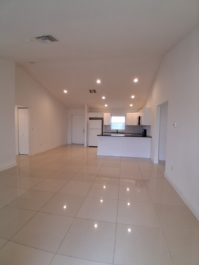 Photo - 9007 Meadow Cir