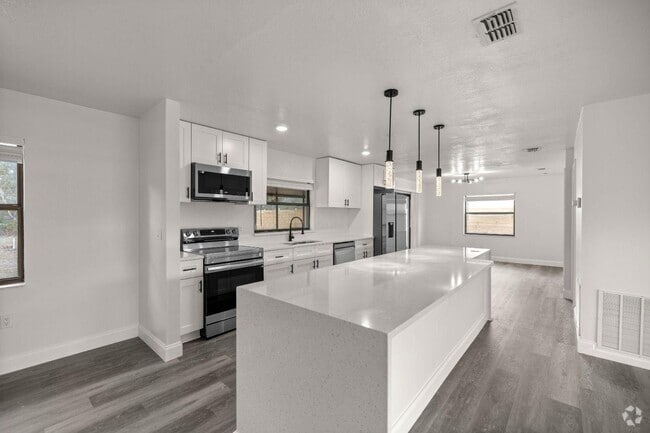 Building Photo - 14090 SW 34th Terrace Rd Rental