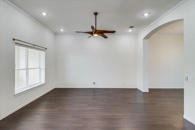 Photo - 14910 Leeward Dr Unit 304