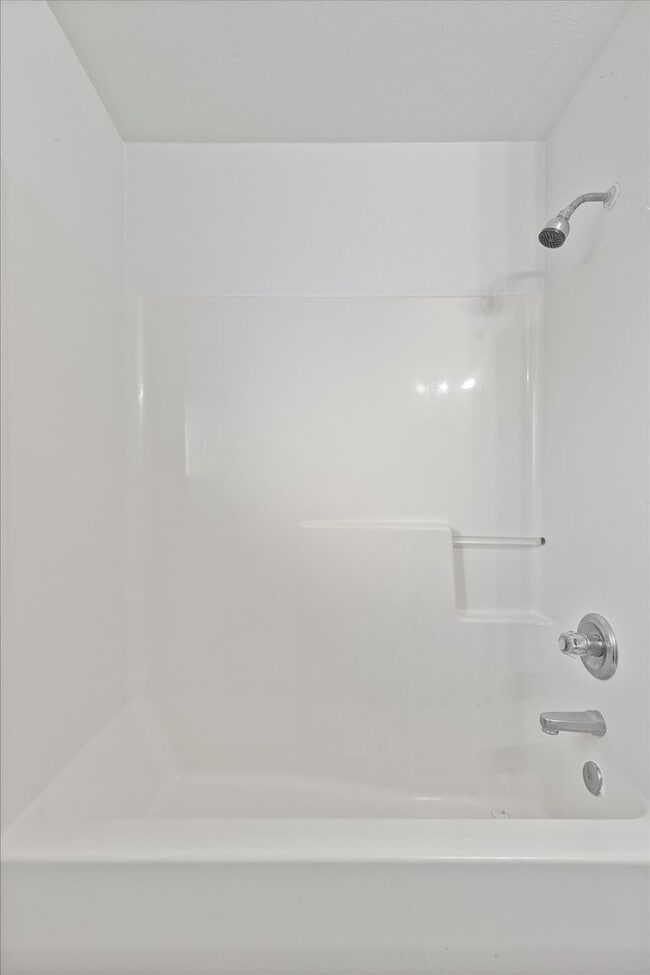 Photo - Lincoln Court