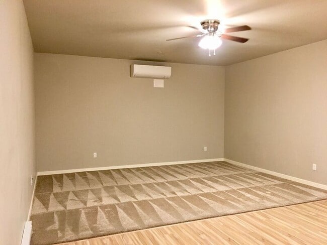 Photo - 502 SW Evergreen Ave Unit 102