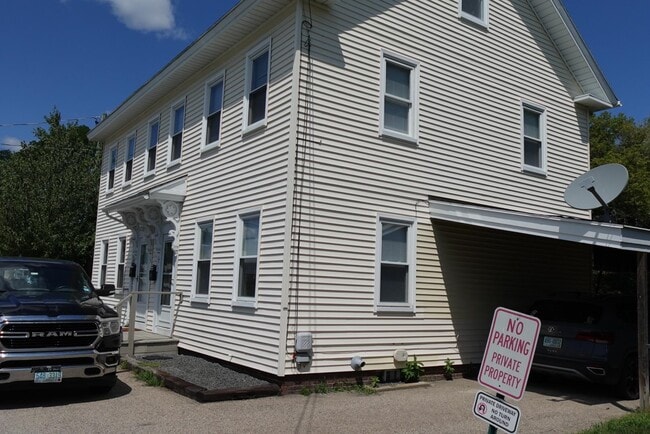 7 Charles St