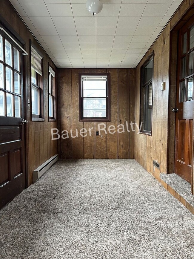 Photo - 3 -4 Bedroom Home Near Brookside Park