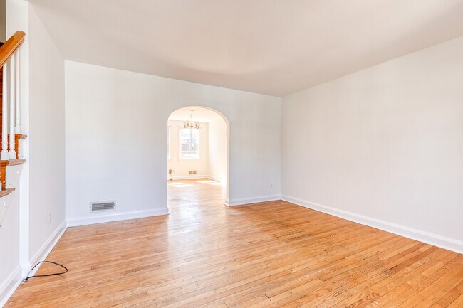 Photo - 1623 Hardwick Rd