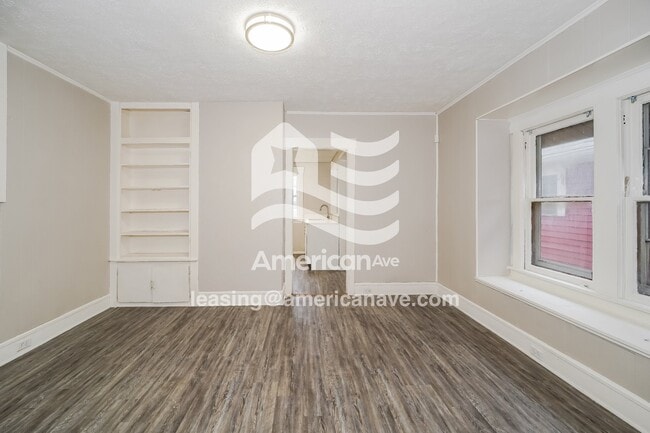 Photo - 2117 W 85th St