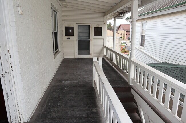 Photo - 426 Broad Ave Unit 426 Broad Avenue  2