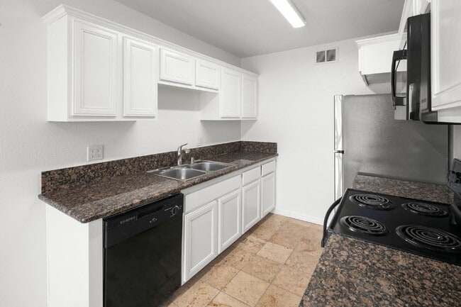 Photo - Immaculate, Serene, 2-Bed, 2-Bath Condo in highly sought after San Carlos area in San Diego CA Unidad 13