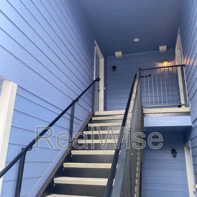 Photo - 224 Cheryl Ln Unit 9