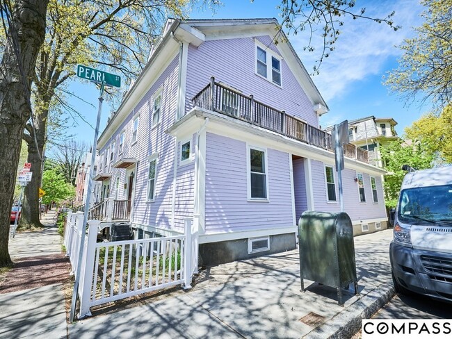 Photo - 145 Pearl St Unidad 145 Rental