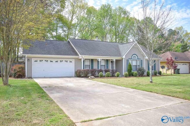 Photo - 105 Buttercup Ln