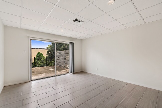 Living Room/Patio