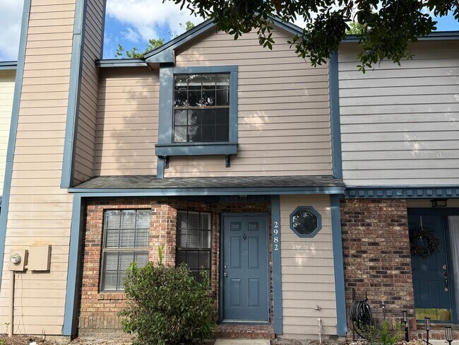 Building Photo - 2/2 Town Home in Casselberry