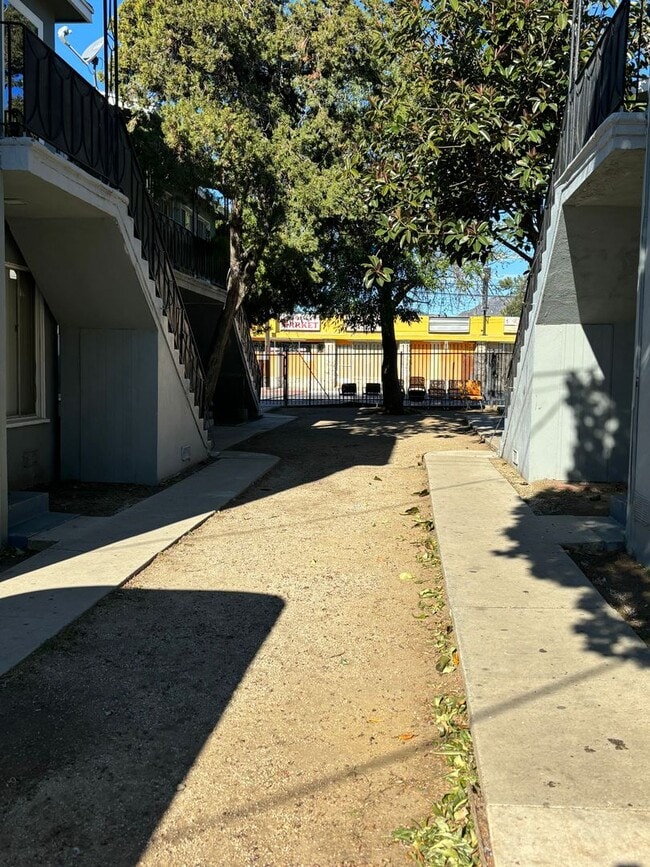 Photo - Maclay, 13222-13226