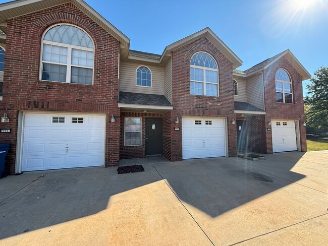 Building Photo - 2929 Meridian Pl Unit MERIDIAN 2929 #B-MERIDIAN 2929 #B