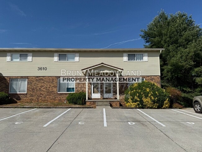 Building Photo - 3610 Kelly Cir Unit E