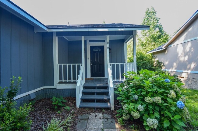 Photo - 3 Bedroom 2 Bathroom Home with Large Deck-...