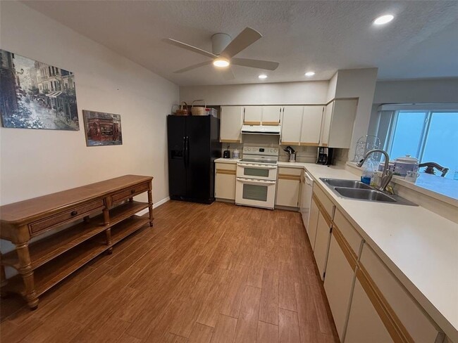 Photo - 1477 Park Beach Cir Unit 31