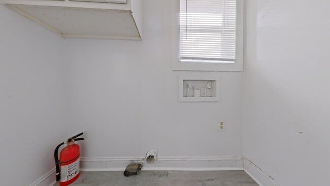 Photo - 927 E Dayton Ave