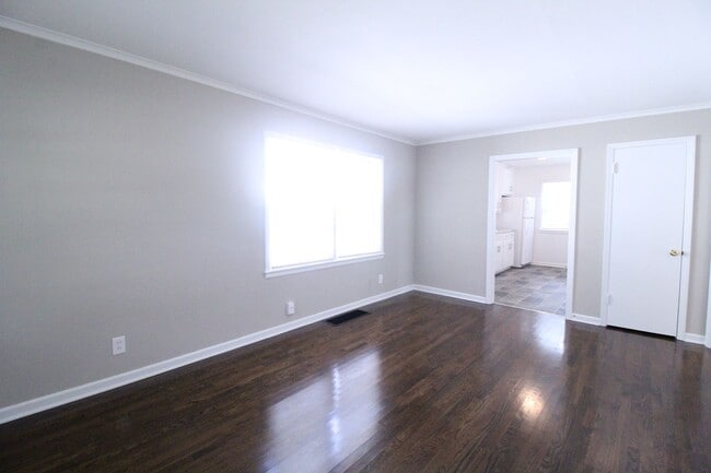 Photo - 305 E 78th Terrace