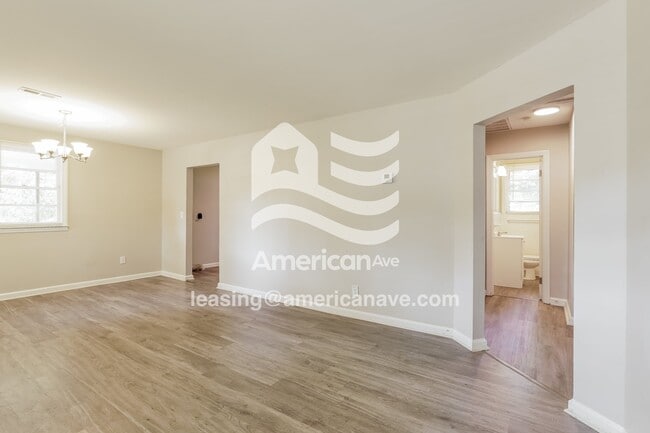 Photo - 1715 Cornell Dr