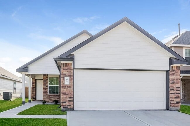 Building Photo - 2827 Briggs Dr