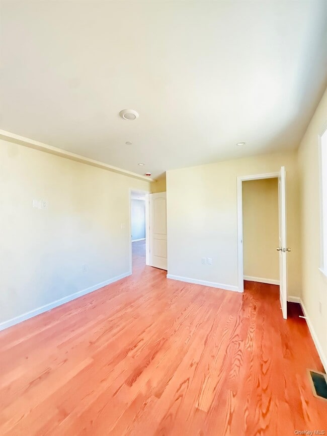 Photo - 139-22 Lakewood Ave Unit 1F