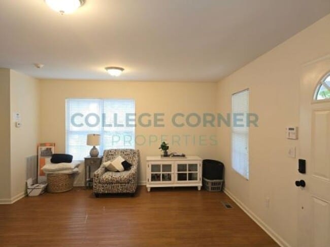Building Photo - 1048 Ranch Dr Unit 1048 Ranch - placeholder Rental