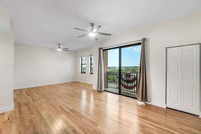 Photo - 511 Lucerne Ave