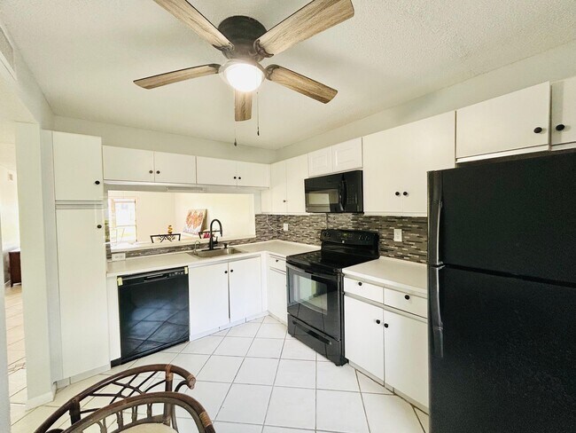 Photo - 7590 Tahiti Ln Unit 101