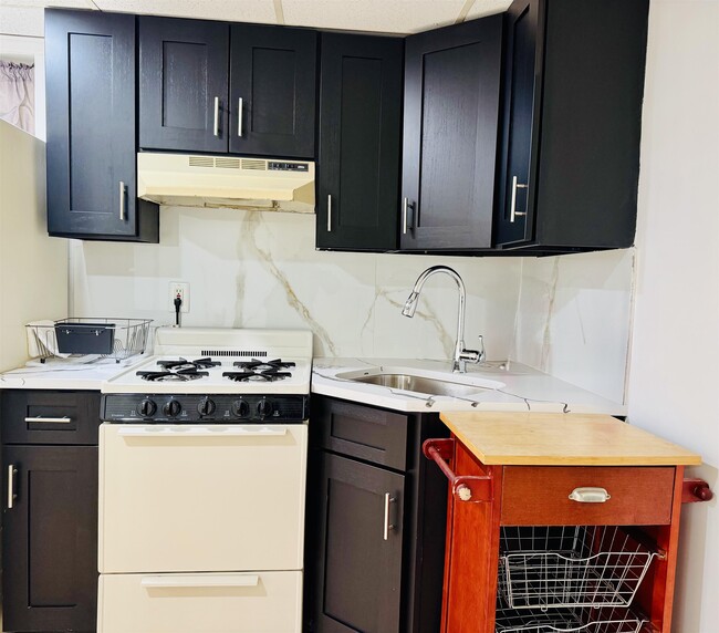 Photo - 104 North St Unit 1