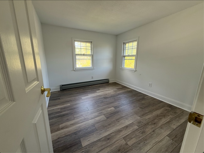 Photo - 143 E High St