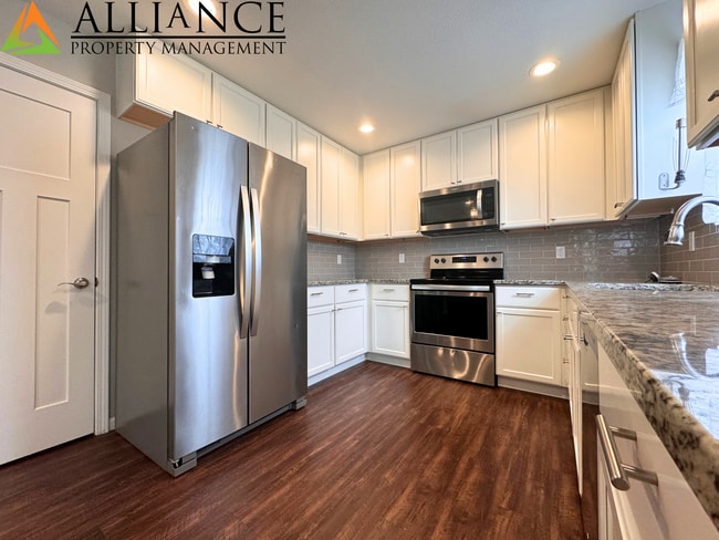Building Photo - Beautiful Home in Rock Creek School District!