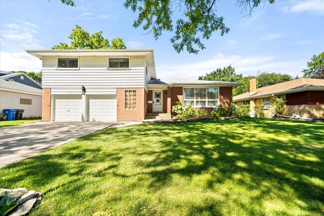 Photo - 300 S We Go Trail