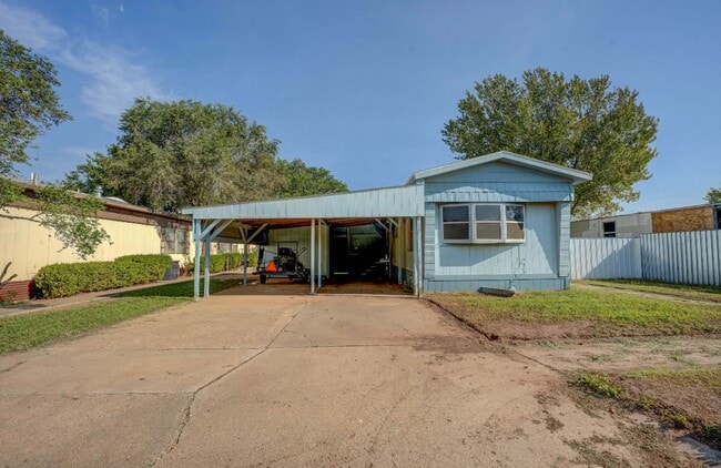 Building Photo - 2 bed 2 bath trailer now available Rental