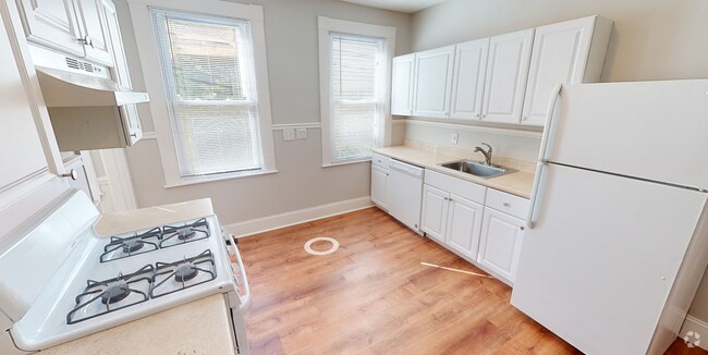 Building Photo - 75 Spring St Unit 1 Rental