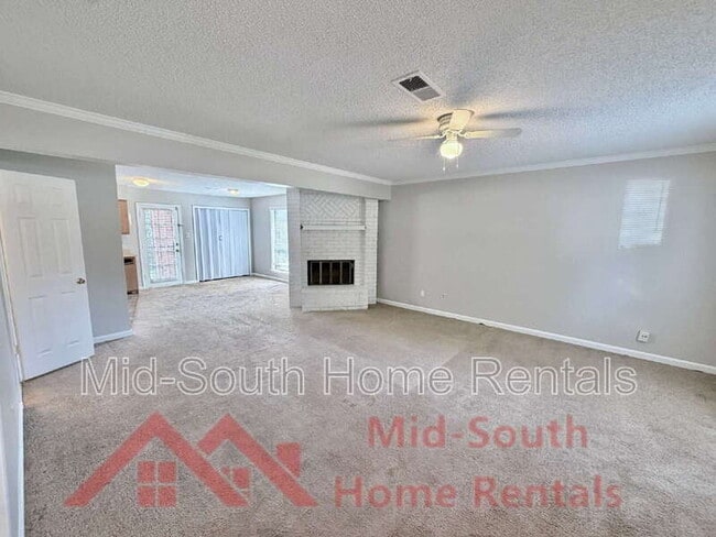 Photo - 6007 Hickory Cove